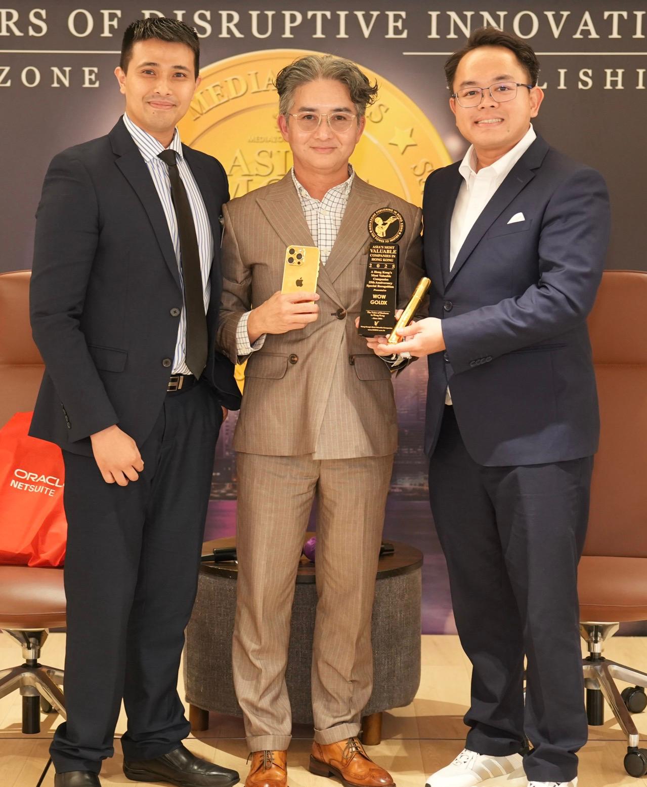 Golden Throne client photo 1